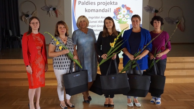 Efektīvas lasīšanas stratēģijas jauniešu izglītībā balvu pasniegšana