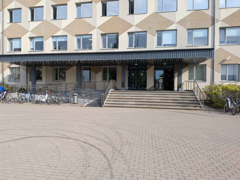 Ēkas galvenā ieeja